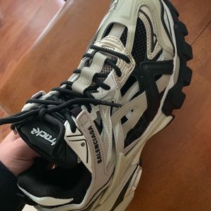 Balenciaga track 2 logo sneakers